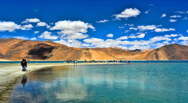 How to reach Pangong Lake Ladakh from Manali